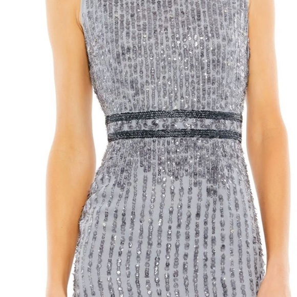 Mac Duggal - NWT- SLEEVELESS HIGH NECK BEADED MIDI SHEATH DRESS - size 8 - Picture 3 of 4
